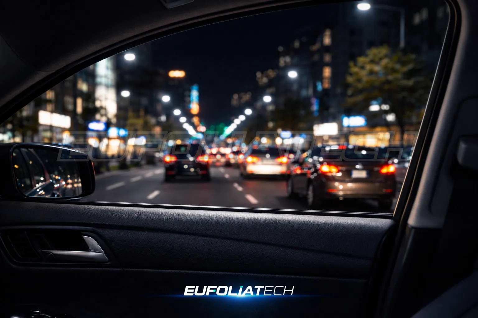 Autófólia és éjszakai vezetés – tiszta kilátás sötétített üvegen keresztül